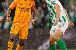 开云体育平台APP-关于涅槃重生!马拉多纳破门皇家马德里客场战胜切尔西的信息