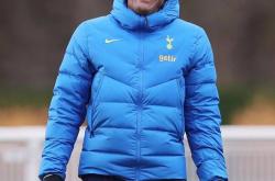 开云平台-受伤球员紧急治疗,希望早日回归赛场的简单介绍