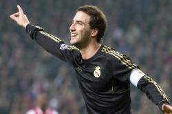 开云体育直播-鹈鹕爆冷湖人，哈利伯顿在英超争冠接管比赛，体育跨界启示录