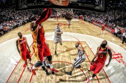 开云体育入口-南半球的奇迹，澳大利亚冲垮乌拉圭，本泽马成为关键先生