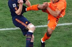 开云官方app入口-赛场精彩瞬间,足球狂热引爆全场的简单介绍