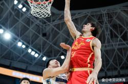 开云下载-篮球场上的新秀们展现出色表现,引起球迷瞩目的简单介绍