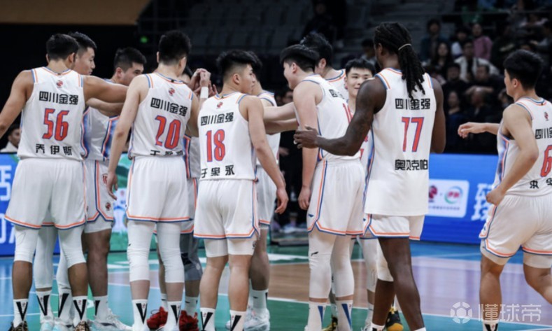 四川男篮再次战胜对手，在主场夺取胜利的简单介绍