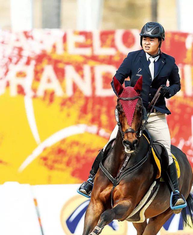 足坛闪耀的女神们,勇往直前无惧挑战 足坛闪耀的女神们,勇往直前无惧挑战