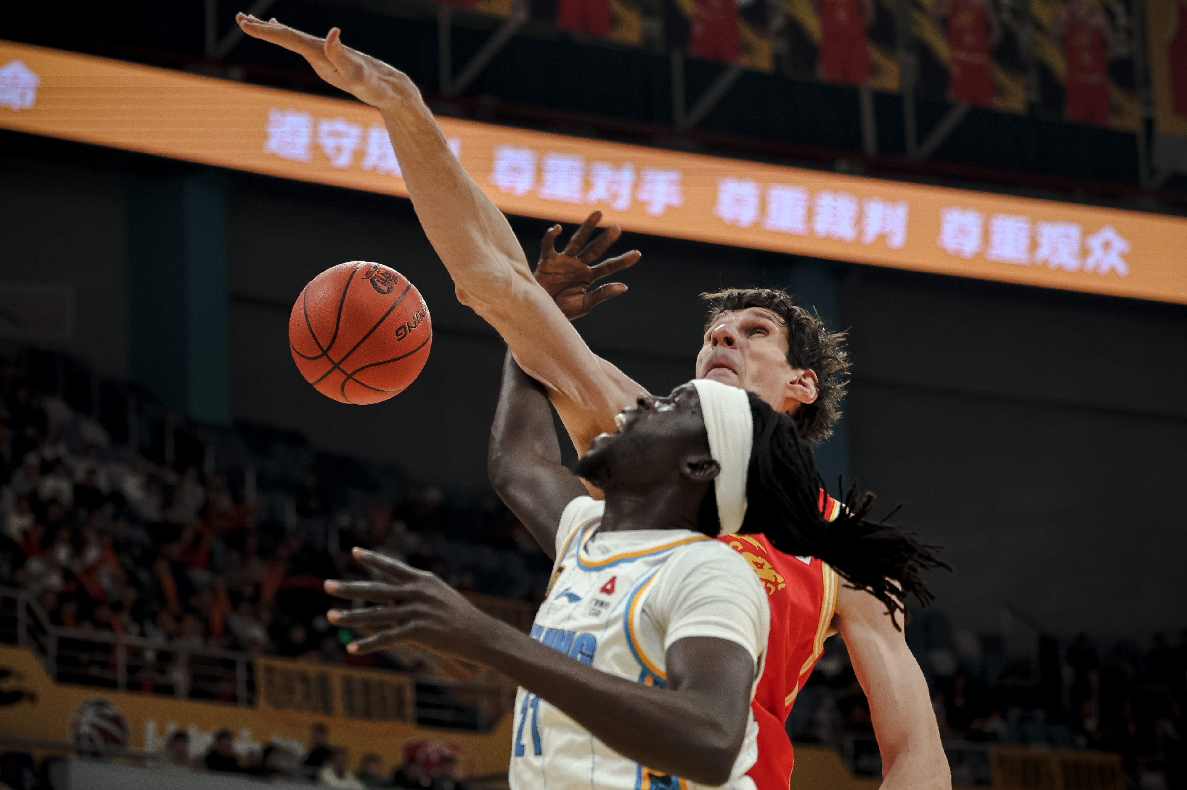 关于精彩绝伦的对决,赛场上出现多次逆转的信息 关于精彩绝伦的对决,赛场上出现多次逆转的信息