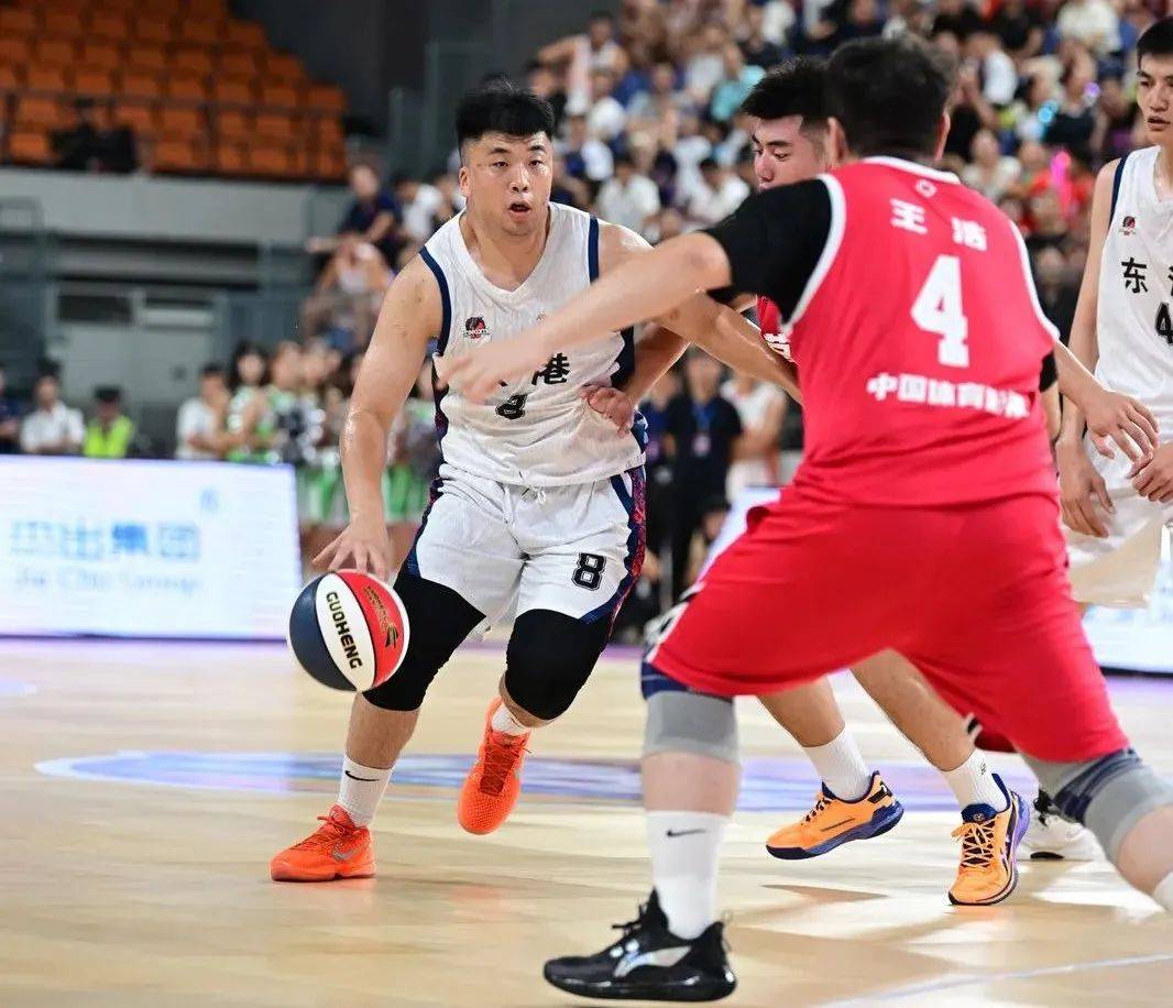 精湛技术展现出色,球员战术精准操作的简单介绍 精湛技术展现出色,球员战术精准操作的简单介绍