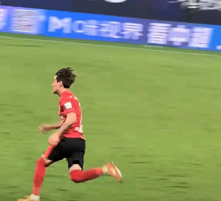 冠军赛决定赛不给对手喘息机会