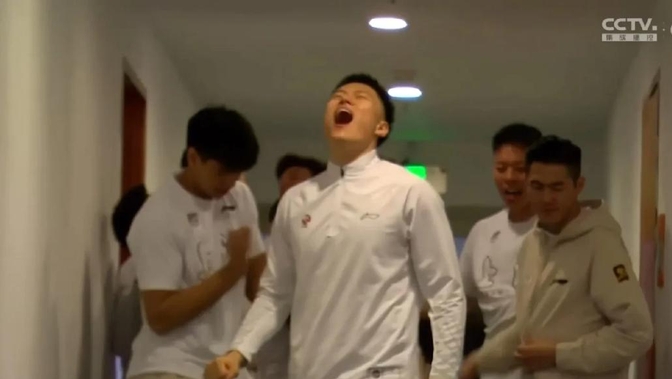 广东宏远遭遇险境,逆转胜利反超对手 广东宏远遭遇险境,逆转胜利反超对手