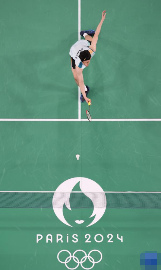 包含泰国队轻取法国队，李梓嘉统治全场的词条