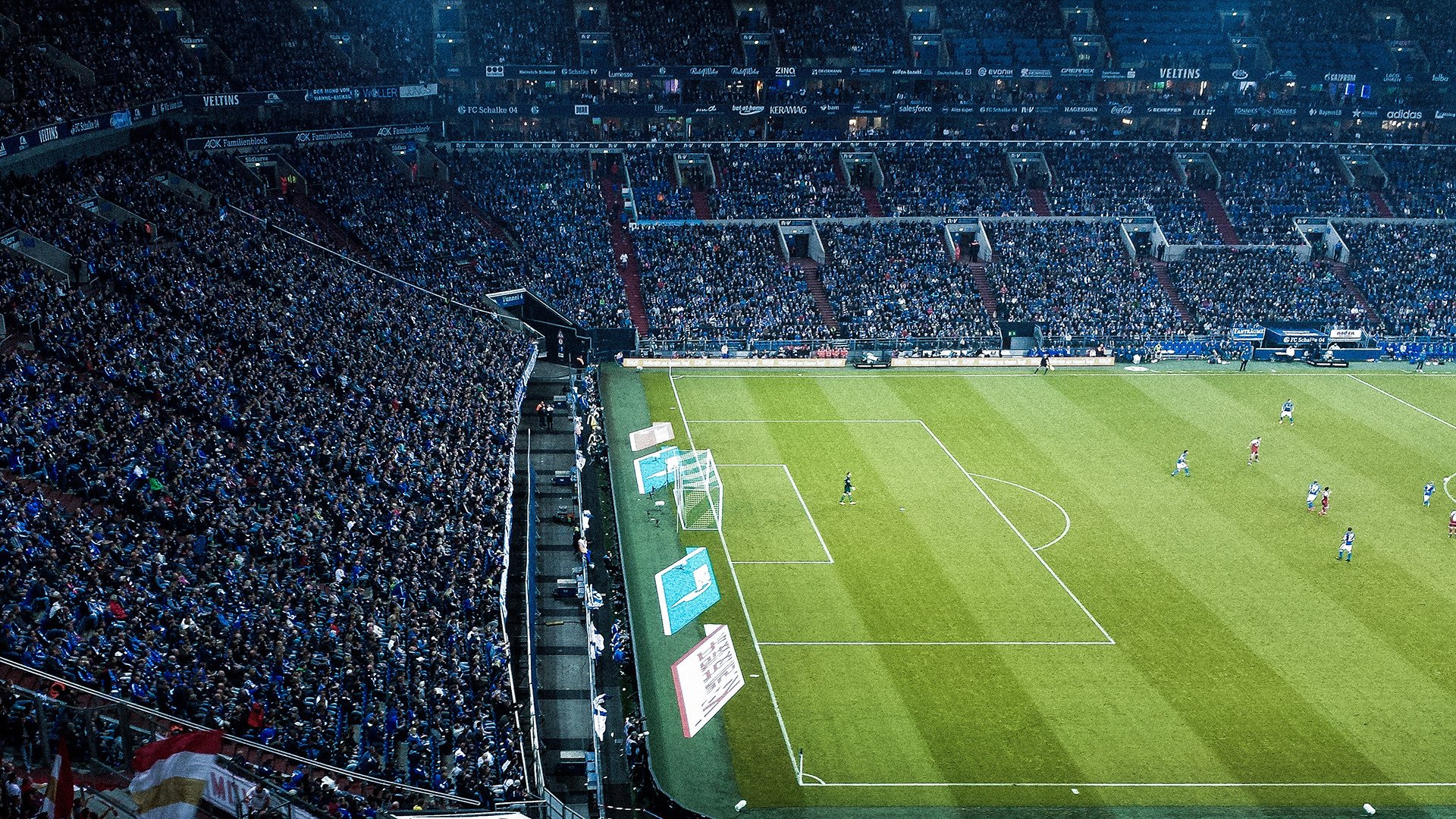 当足球奇迹相遇，阿根廷绝杀曼联与穆勒纪录之夜的双重震撼