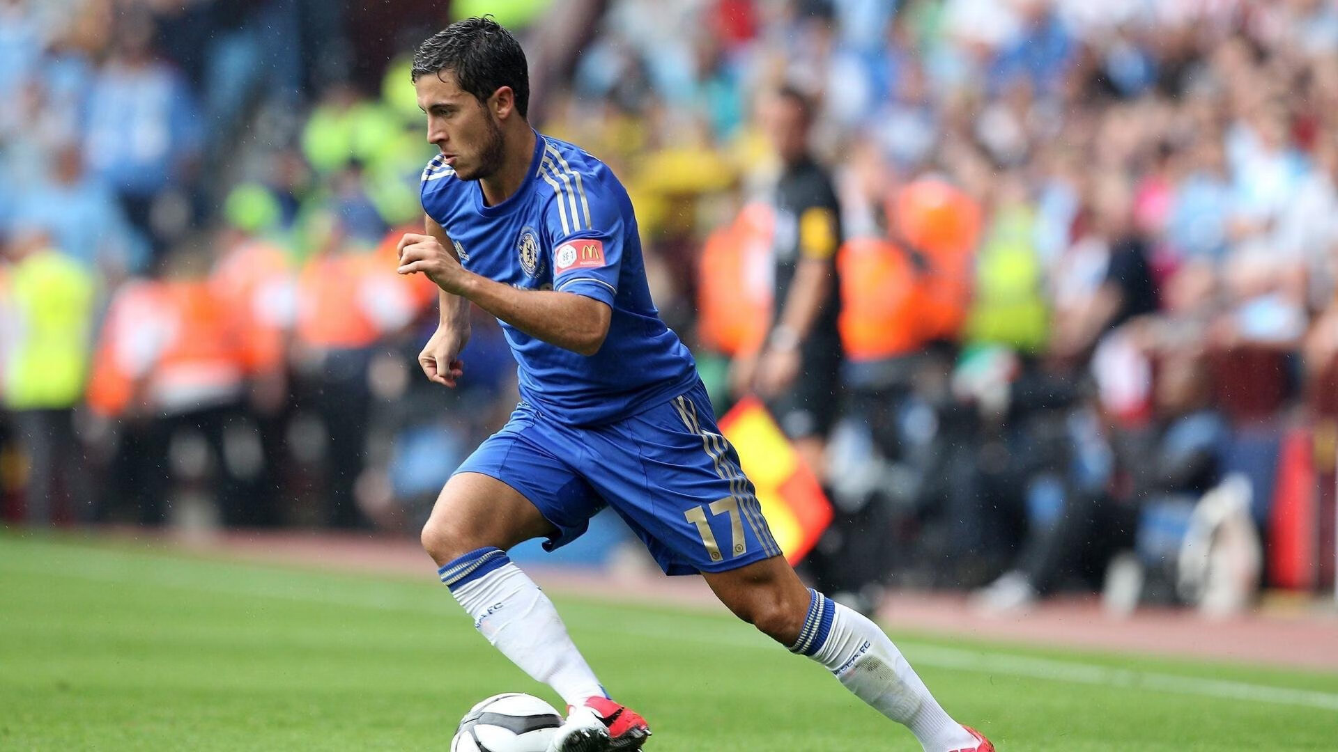 马丁内利破纪录之夜，哥伦比亚险胜勒沃库森背后的战术博弈